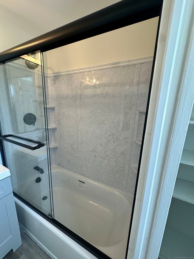 18 Cold Spring Rd unit 1, Stamford, CT 06905 - photo 7