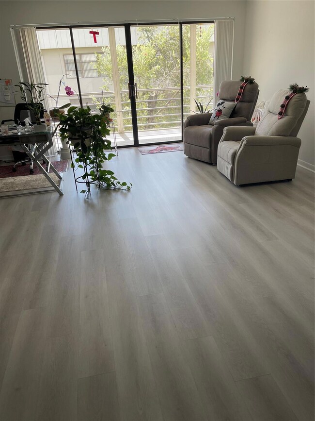 140 Capri C, Delray Beach, FL 33484 - photo 6