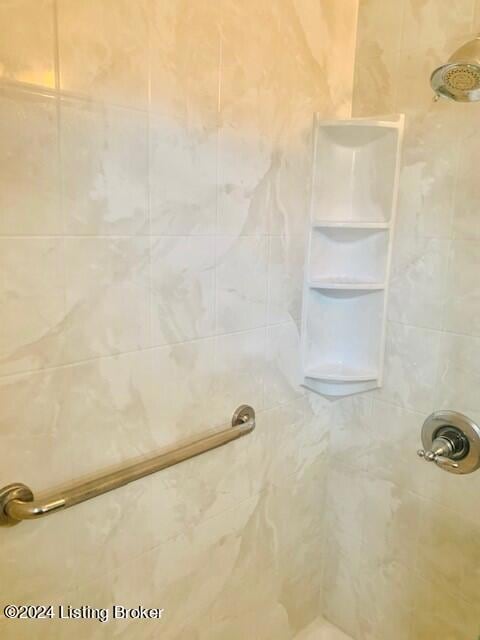 1284 Royal Ave, Louisville, KY 40204 - photo 5