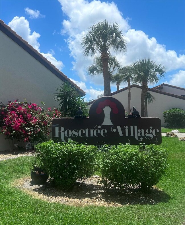 Entrance to Rosetree Village.