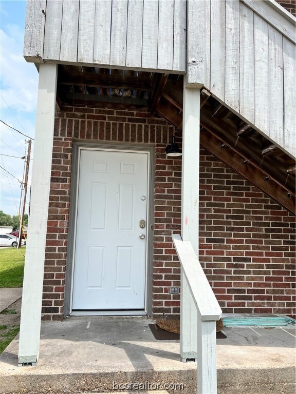 803 Autumn Cir unit A, College Station, TX 77840 - photo 2