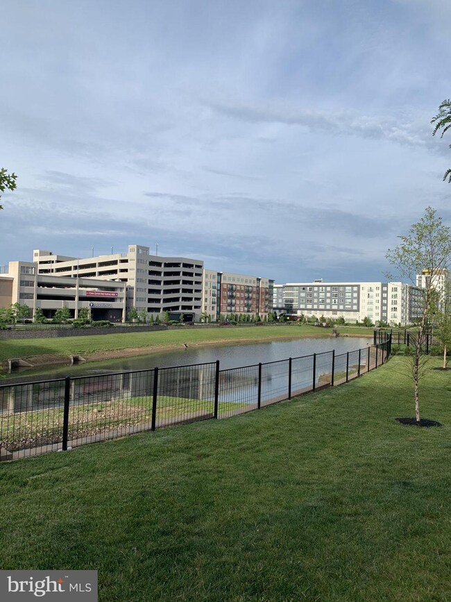 916 Lakeview Ct unit 916, King of Prussia, PA 19406 - photo 2