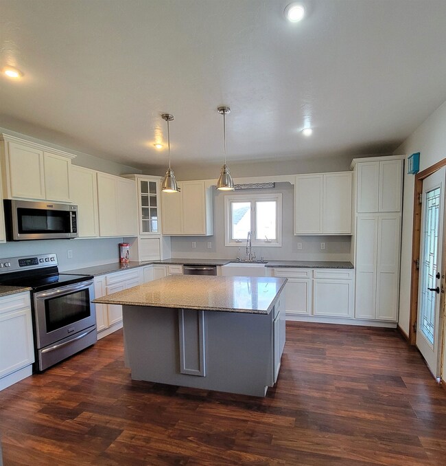 N10006 Us Highway 151, Beaver Dam, WI 53916 - photo 2