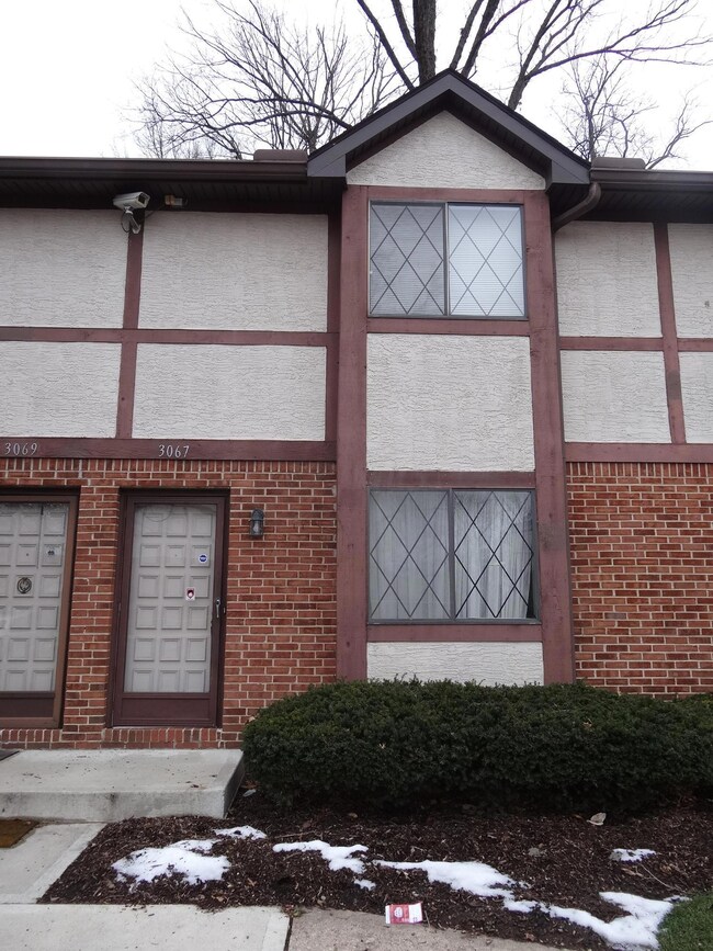 3067 Highcliff (2)