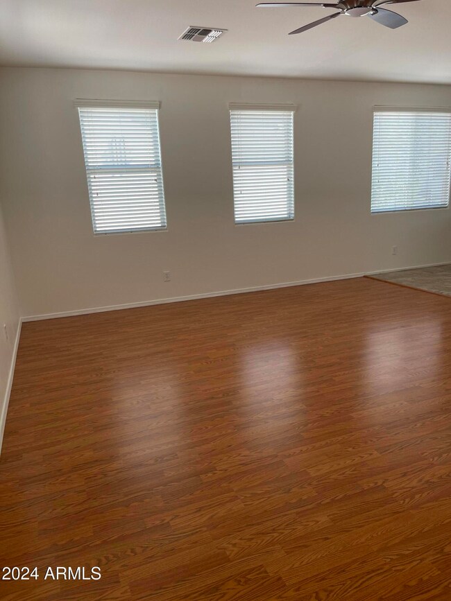 20241010_210650220_iOS