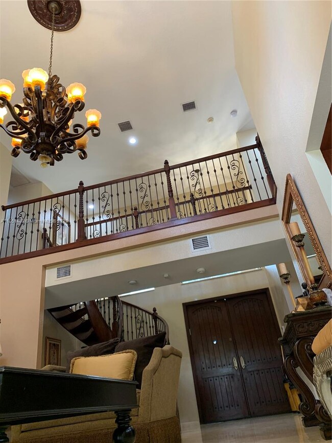 10710 SW 40th Manor, Davie, FL 33328 - photo 3