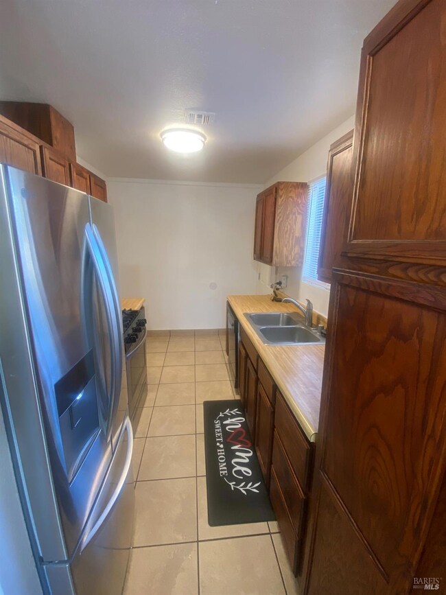 1959 Griffin Dr, Vallejo, CA 94589 - photo 5