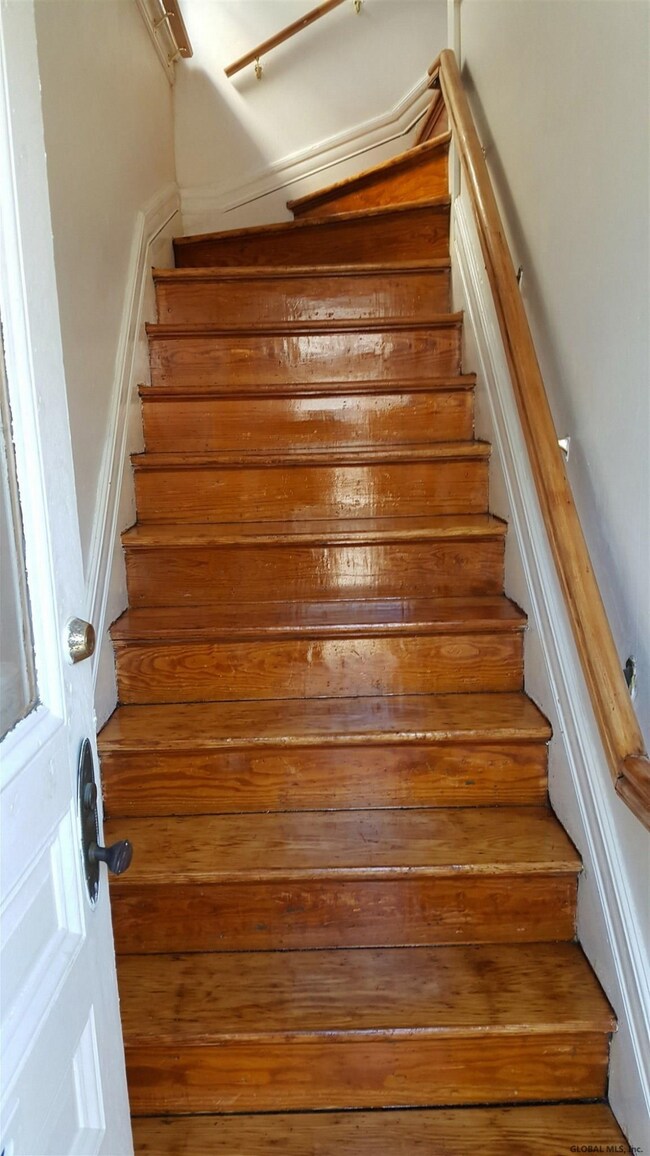 499 Washington Ave, Albany, NY 12206 - photo 3