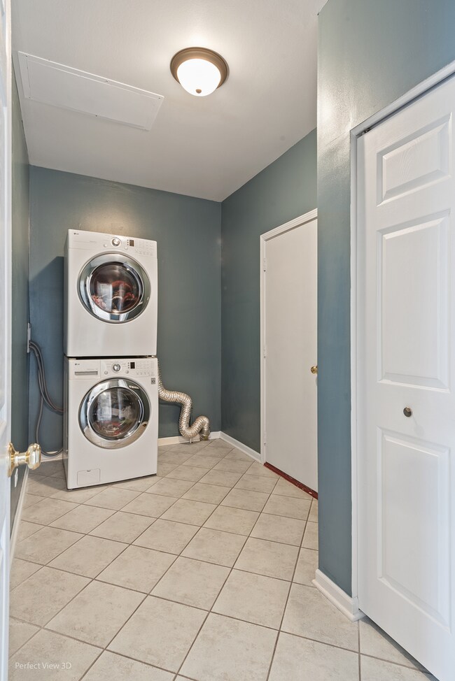 110 Iris Ct unit 1, Oswego, IL 60543 - photo 4