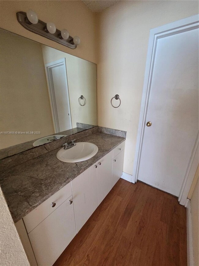 5231 Geneva Way unit 205, Doral, FL 33166 - photo 4