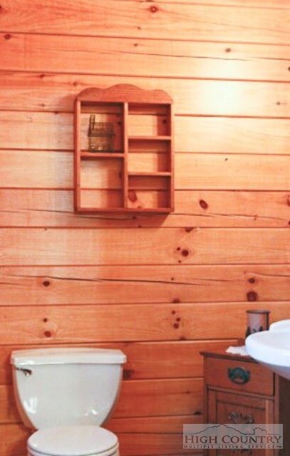 Guest Bath: Located on the main level is this gues