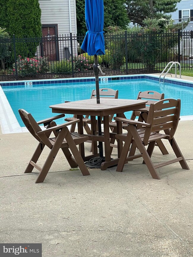 37285 Martin St unit 28, Rehoboth Beach, DE 19971 - photo 2