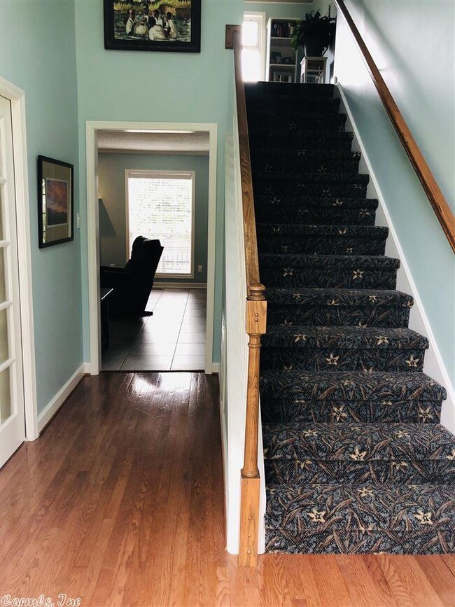 918 Heather Cir, Conway, AR 72034 - photo 2