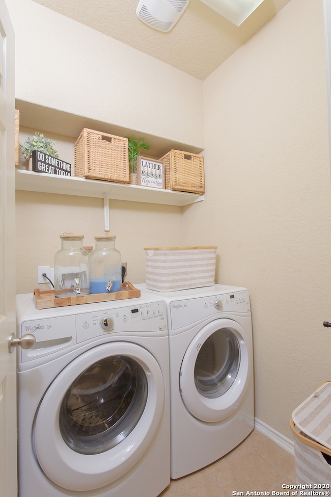 10902 Mustang Oak Dr, San Antonio, TX 78254 - photo 6