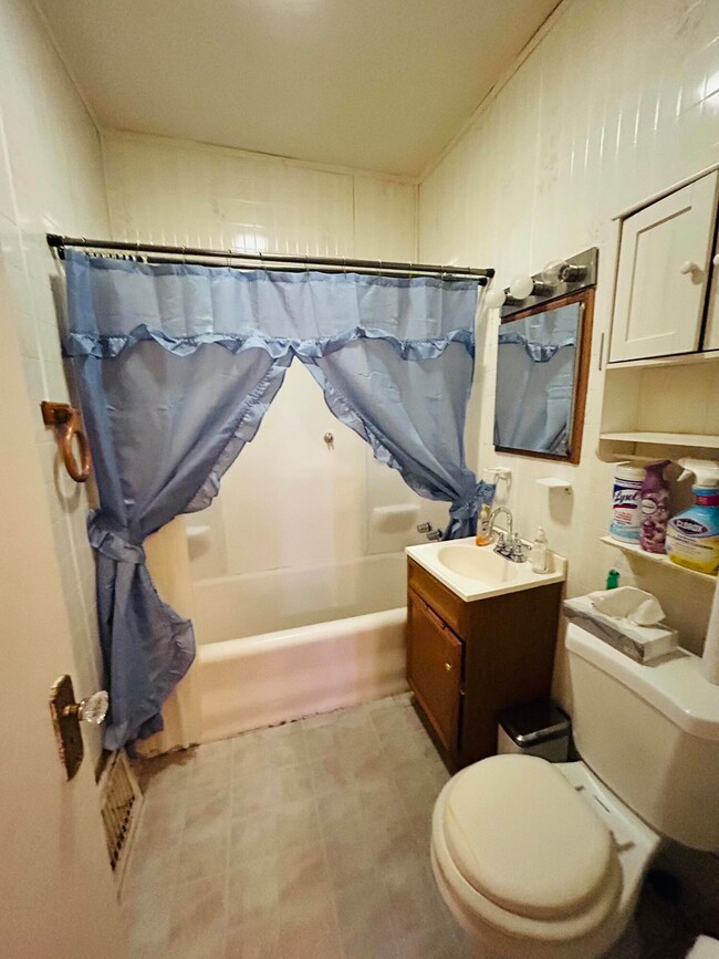 1048 Pierce St, Gary, IN 46402 - photo 6