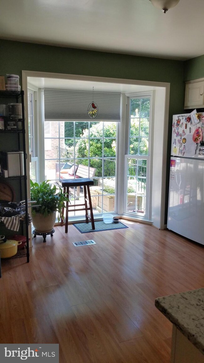 659 N Armistead St, Alexandria, VA 22312 - photo 7