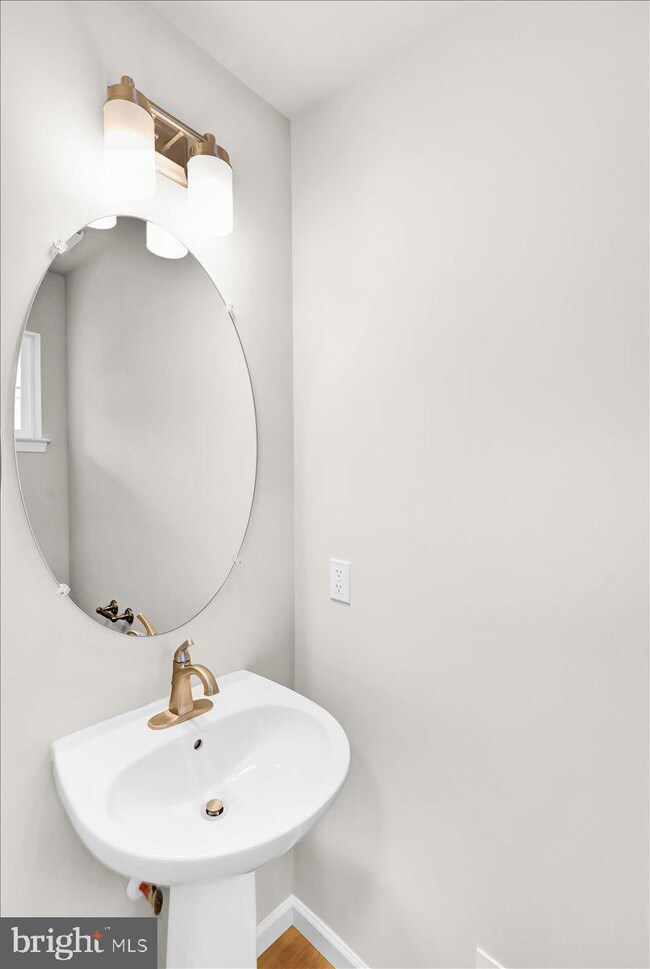 2450 Jefferson Ave, Reading, PA 19609 - photo 6