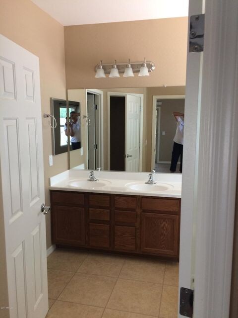 master bath dual vanity