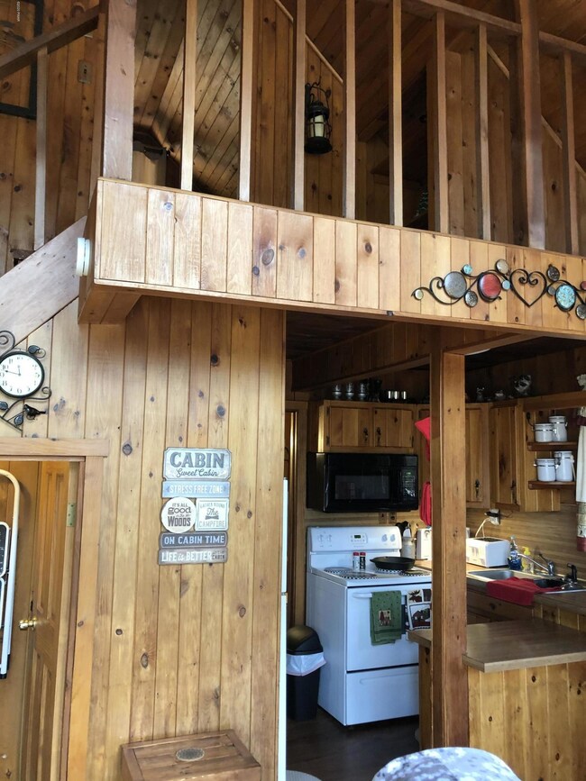 36 Reid Rd, Lake Ariel, PA 18436 - photo 7