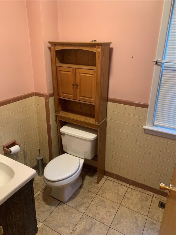 7 Lafayette St, West Warwick, RI 02893 - photo 6