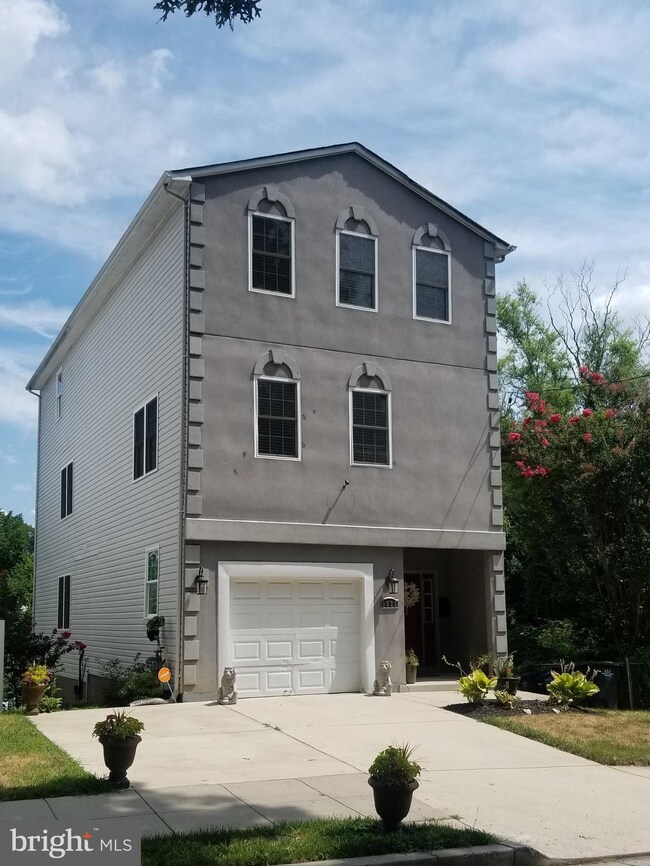 5032 A St SE, Washington, DC 20019 - photo 4