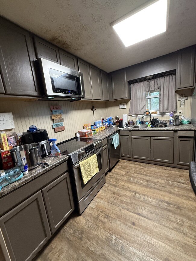 132 Wind Curve Cir, Lafayette, TN 37083 - photo 6