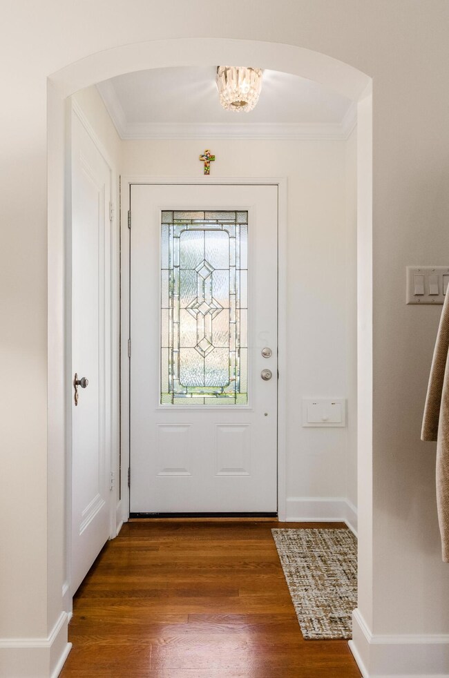 415 Fallis Rd, Columbus, OH 43214 - photo 4