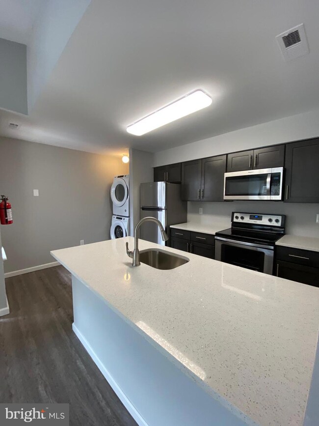 142 Ashton Ct unit 142, West Deptford, NJ 08051 - photo 4