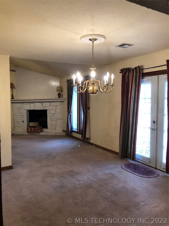 3051 W 69th Place, Tulsa, OK 74132 - photo 6