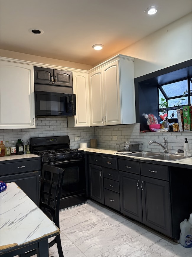 3924 N Sawyer Ave, Chicago, IL 60618 - photo 4