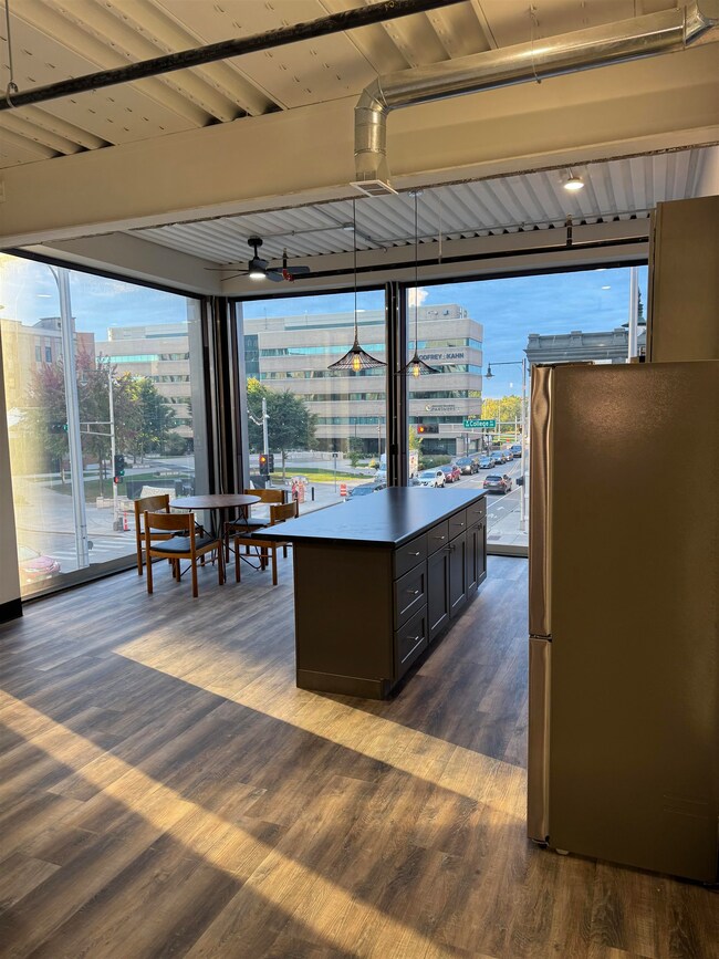 200 W College Ave, Appleton, WI 54911 - photo 7