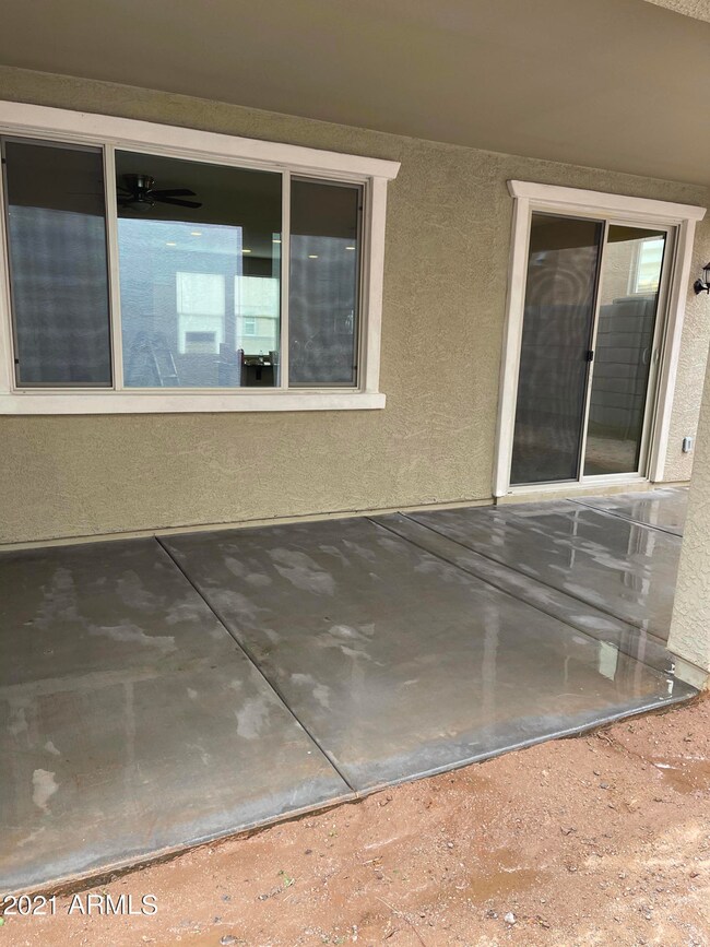 Full covered patio