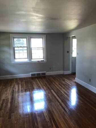 11 Blossom Ln, Weymouth, MA 02188 - photo 4