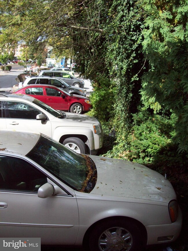 139 S 2nd St, Chambersburg, PA 17201 - photo 5