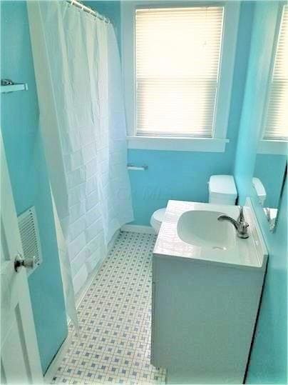 8253f43313194bd7b65008535cdc53f4_406x539