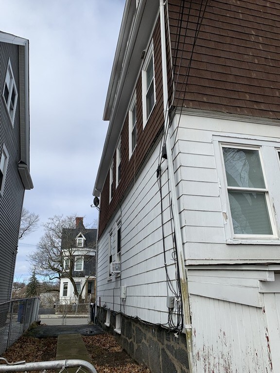 28 Mountain Ave, Dorchester Center, MA 02124 - photo 5