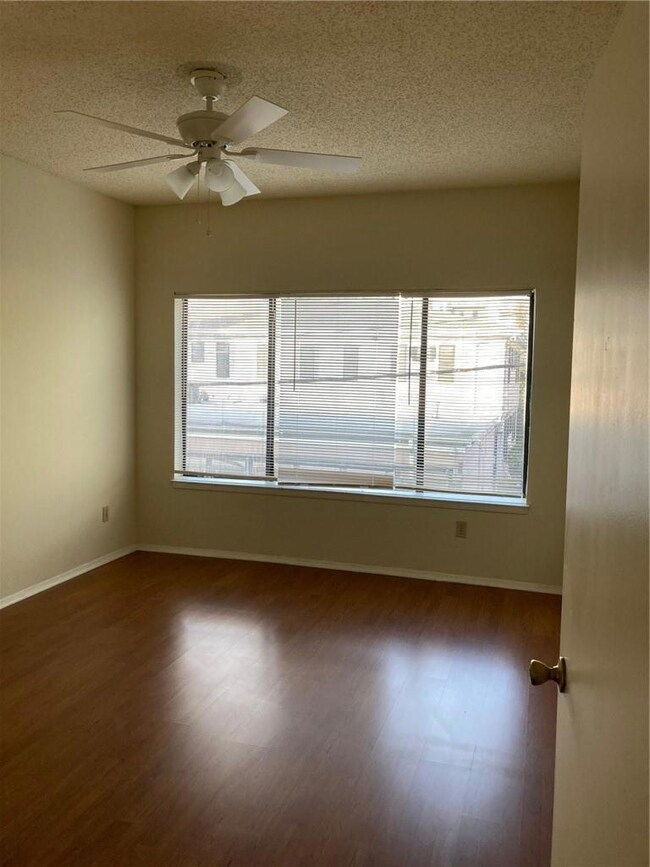 Croix Condominiums unit 218, Austin, TX 78705 - photo 6
