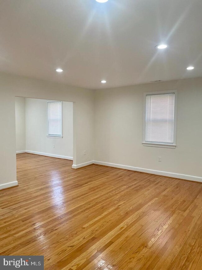 5120 Brooks St NE, Washington, DC 20019 - photo 3