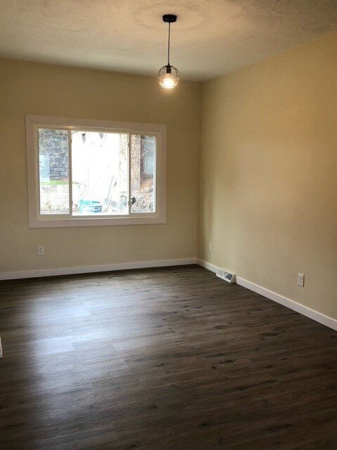 925 4th Ave, Beaver Falls, PA 15010 - photo 6