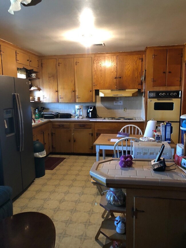 7121 W Knoll St, Houston, TX 77028 - photo 6