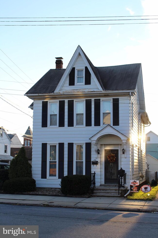 23 N Lincoln St, Palmyra, PA 17078 - photo 4