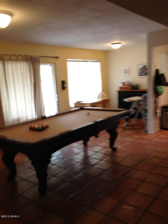 Dining area2