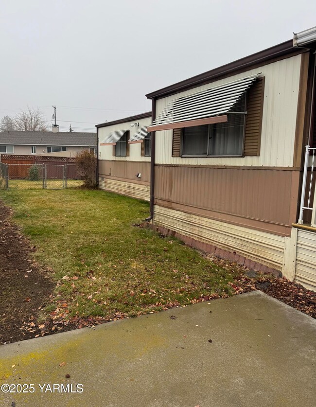 903 N 34th Ave unit 37, Yakima, WA 98902 - photo 5