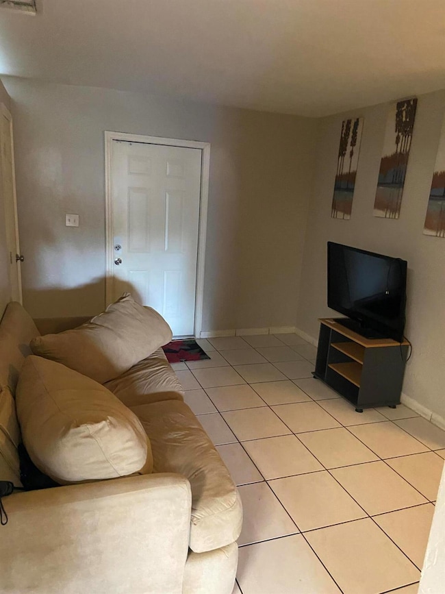 4900 Pimlico Ct, West Palm Beach, FL 33415 - photo 3