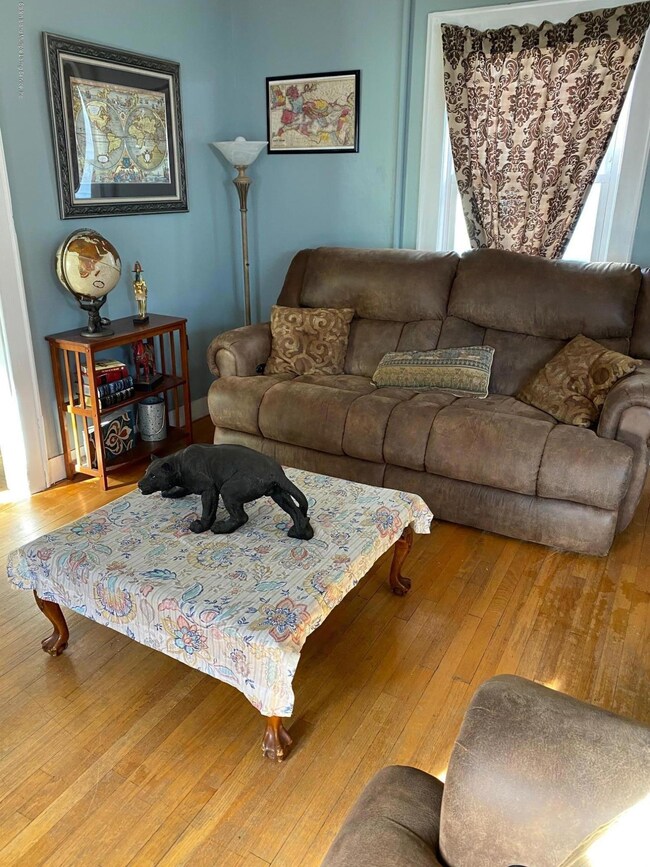 137 Dubois Ave, Staten Island, NY 10310 - photo 2