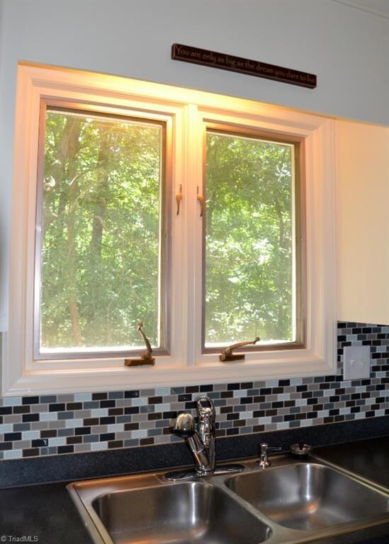 1939 Eastchester Dr unit A, High Point, NC 27265 - photo 6