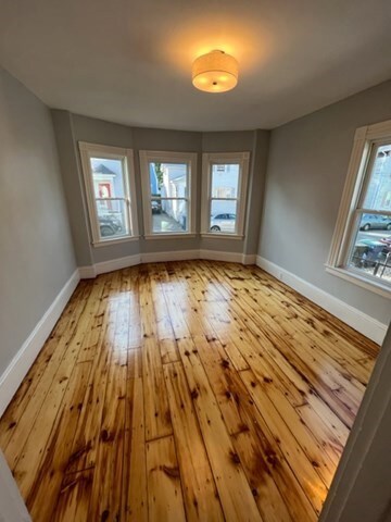 9 1/2 E Collins St unit 1, Salem, MA 01970 - photo 6