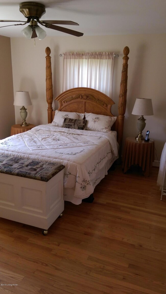 1st Floor Master Bedroom