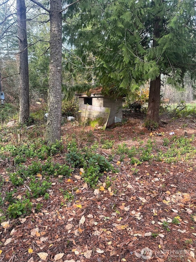 concrete block well house