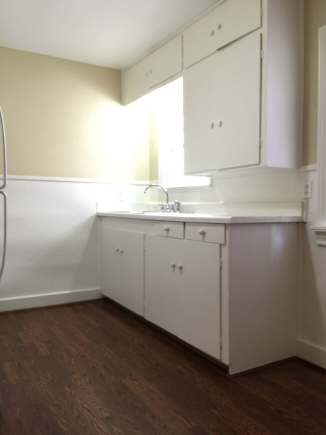 746 Beverly St, Houston, TX 77007 - photo 6